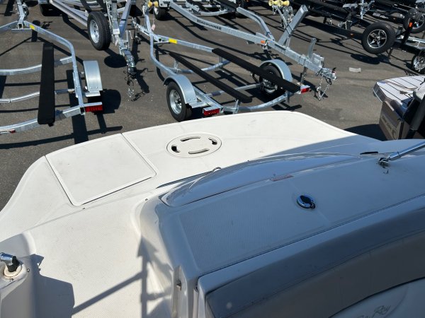 Used 2004 Sea Ray 220 Sundeck for sale